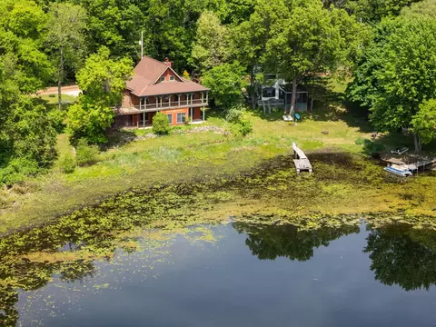 210 Spring Lake Dr, Chelsea, MI 48118