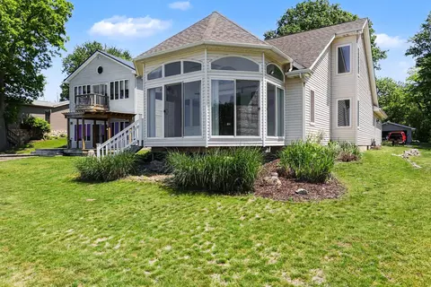 881 Clark Rd, Ceresco, MI 49033