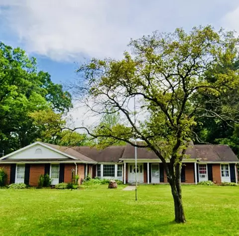3086 Springbrook Dr, Kalamazoo, MI 49004