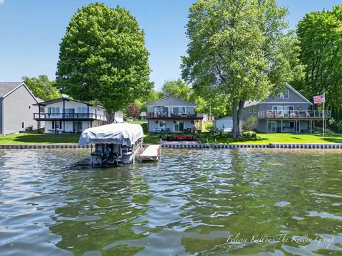 17230 Warrior Dr, Howard City, MI 49329