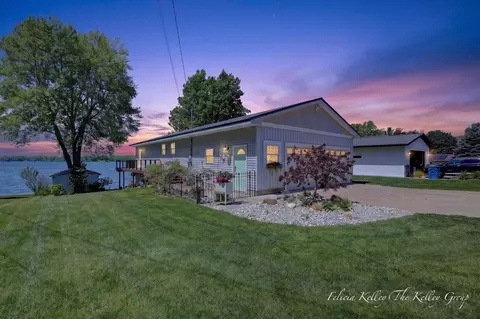 17230 Warrior Dr, Howard City, MI 49329