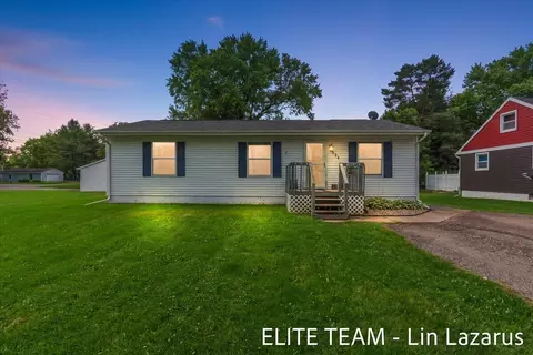 524 Rose St, Vicksburg, MI 49097