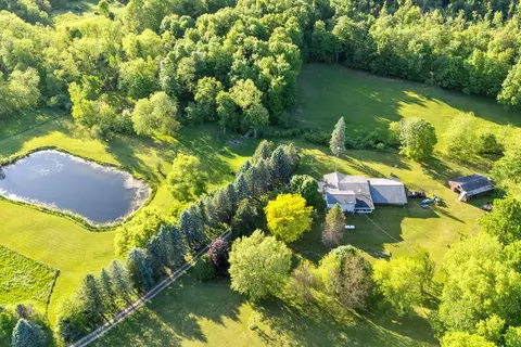 15300 Rome Rd, Manitou Beach, MI 49253
