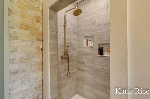 Bath - 220 Elliott St, Whitehall, MI 49461 photo 2 of 5