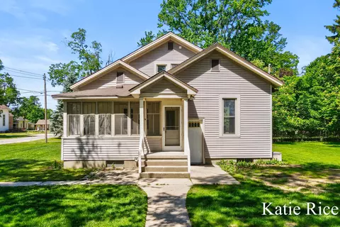 220 Elliott St, Whitehall, MI 49461