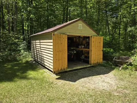 1389 S Oak Ave, White Cloud, MI 49349 photo 2