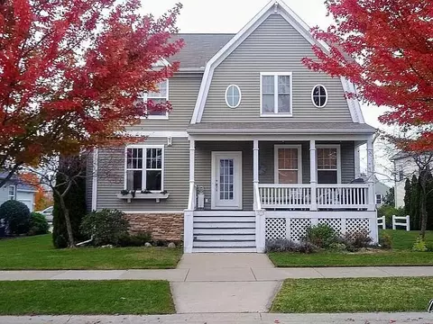 573 Brownstone St, Holland, MI 49423