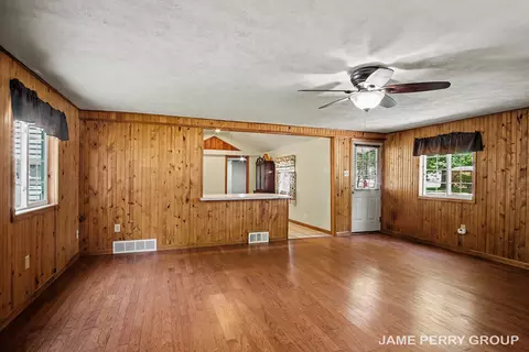 Living - 940 S Woodruff Dr S, Stanton, MI 48888 photo 1 of 3
