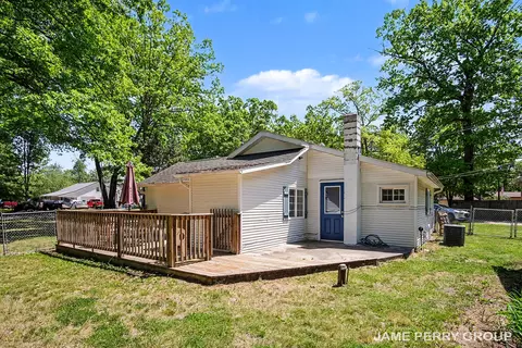 Exterior - 940 S Woodruff Dr S, Stanton, MI 48888 photo 5 of 8