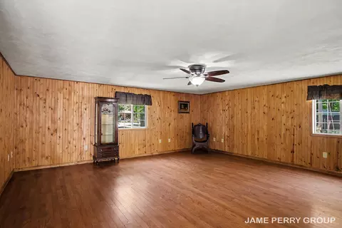 Living - 940 S Woodruff Dr S, Stanton, MI 48888 photo 2 of 3