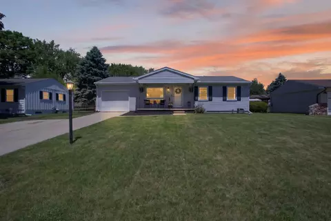 Exterior - 5650 Poplar Dr, Jackson, MI 49201 photo 1 of 16