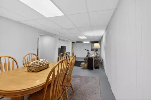 Dining - 5650 Poplar Dr, Jackson, MI 49201 photo 5 of 6