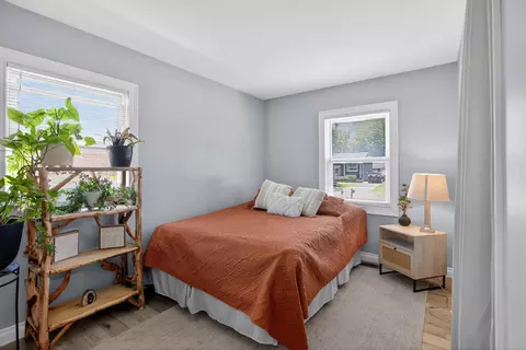 Bedroom - 5650 Poplar Dr, Jackson, MI 49201 photo 1 of 6