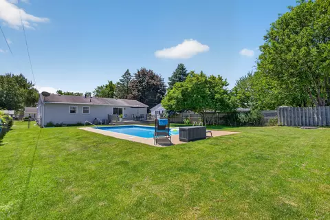 Exterior - 5650 Poplar Dr, Jackson, MI 49201 photo 12 of 16