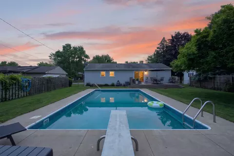 Exterior - 5650 Poplar Dr, Jackson, MI 49201 photo 14 of 16