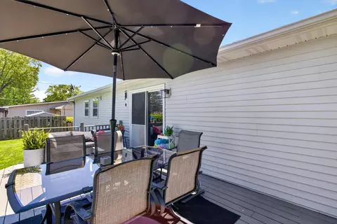 Exterior - 5650 Poplar Dr, Jackson, MI 49201 photo 7 of 16
