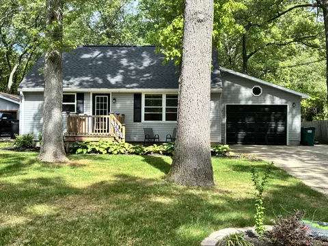 14870 Sharon Ave, Grand Haven, MI 49417