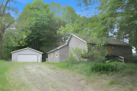 128 W Colfax St, Hastings, MI 49058