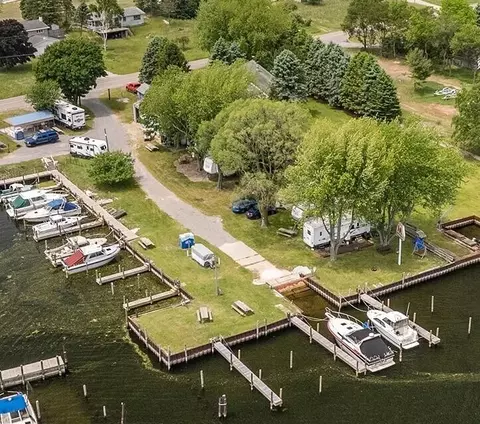 846 S Lakeshore Dr #NORTH, Ludington, MI 49431