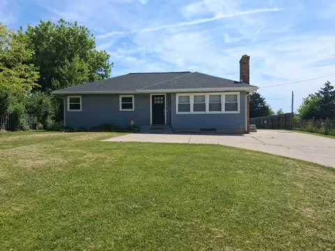 2716 Ridgemoor Dr SE, Grand Rapids, MI 49512