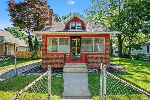 831 Bush St, Jackson, MI 49202