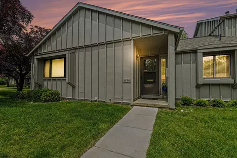 3750 Cedaridge Rd, Kalamazoo, MI 49008