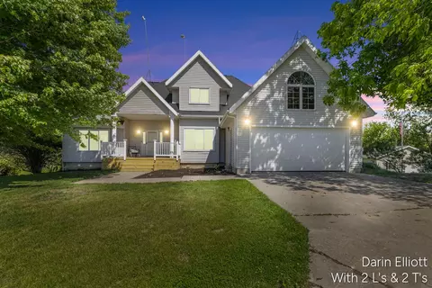 5189 Crooked Crk Rd, Saranac, MI 48881