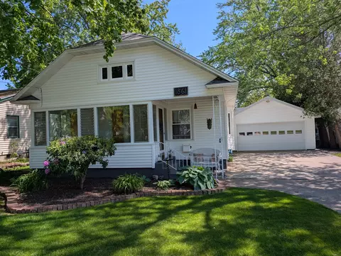 1861 Glen Ave, Muskegon, MI 49441