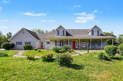 22680 Davis Lake St, Edwardsburg, MI 49112