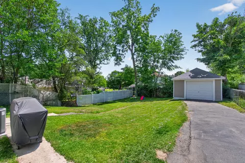 Exterior - 439 Madison St, Jackson, MI 49202 photo 7 of 10