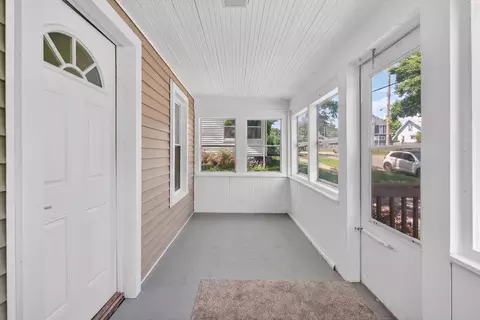 Exterior - 439 Madison St, Jackson, MI 49202 photo 4 of 10