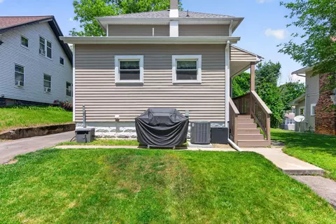 Exterior - 439 Madison St, Jackson, MI 49202 photo 5 of 10