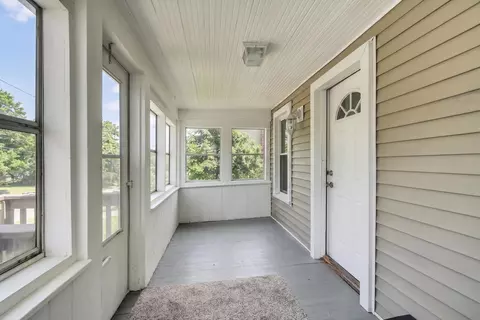 Exterior - 439 Madison St, Jackson, MI 49202 photo 3 of 10