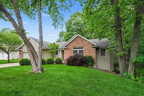 811 Ludington Ave, Portage, MI 49002