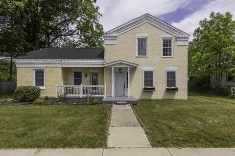 514 N Kalamazoo St, Paw Paw, MI 49079