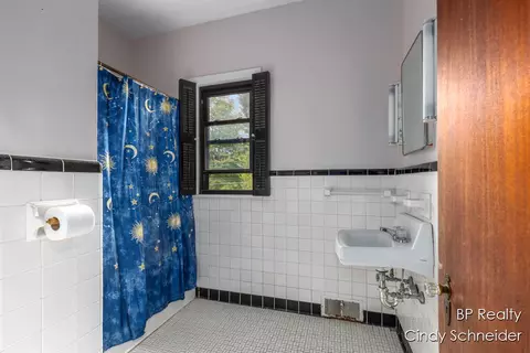 Bath - 282 N Centre St, Marcellus, MI 49067 photo 6 of 6