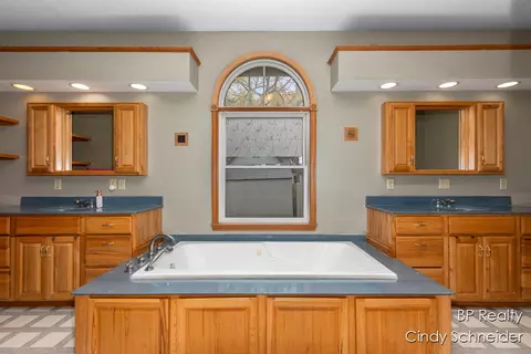 Bath - 282 N Centre St, Marcellus, MI 49067 photo 1 of 6