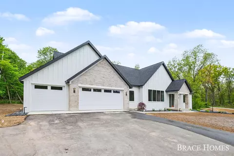 8761 Bailey Dr NE, Ada, MI 49301 photo 3