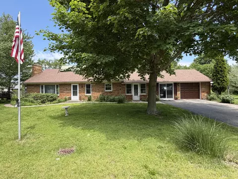 9557 Ransom St, Zeeland, MI 49464