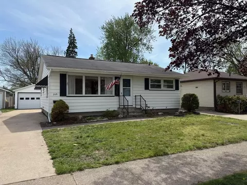 268 W 29th St, Holland, MI 49423