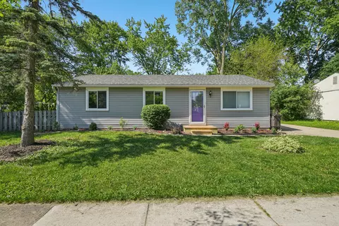 2121 Champagne Dr, Ann Arbor, MI 48108