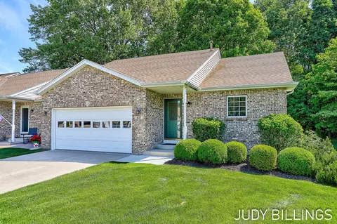 437 Amity St, Douglas, MI 49406