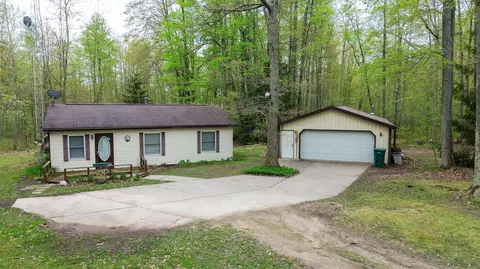 2081 Deer Lake Rd, Harrison, MI 48625