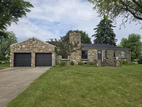 68482 White School Rd, Sturgis, MI 49091