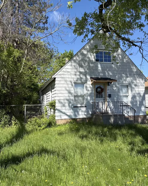 2121 Sheridan Ave, Saginaw, MI 48601