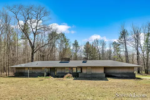 Exterior - 1125 Chaput Dr, Sears, MI 49679 photo 6 of 17
