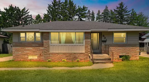 631 Oakcrest St SW, Wyoming, MI 49509