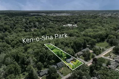 1506 Berkshire Dr SE, Grand Rapids, MI 49508