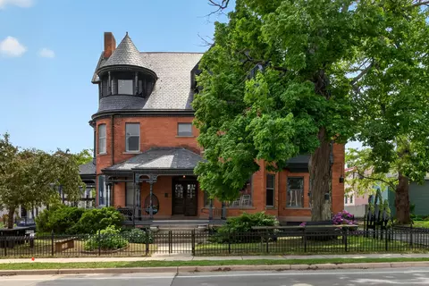 505 Wildwood Ave, Jackson, MI 49201