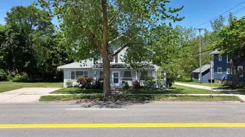 115 Emerson St, Ithaca, MI 48847